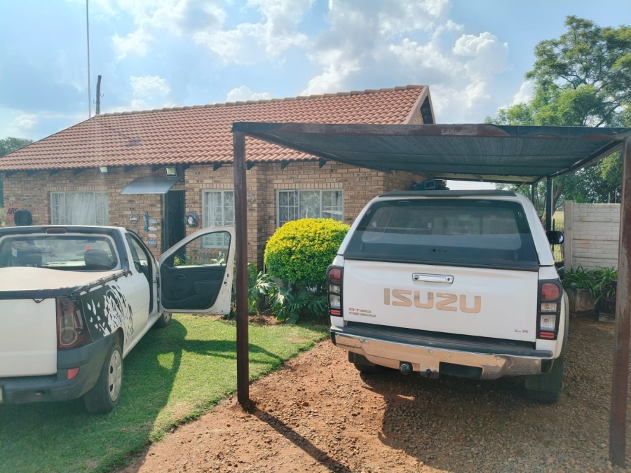 2 Bedroom Property for Sale in Modderfontein AH North West
